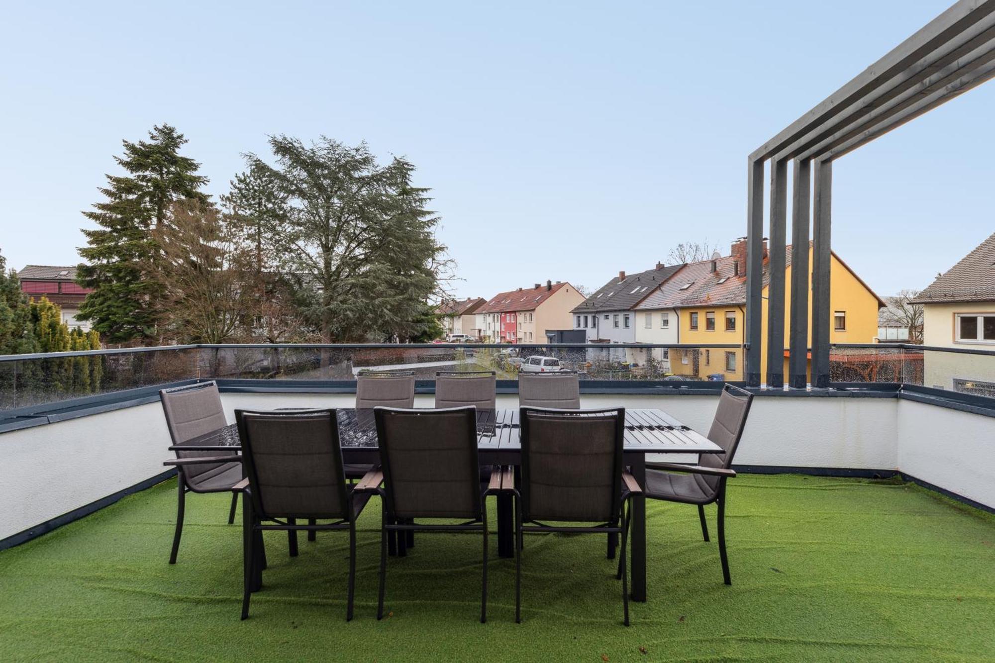 Day Young Life 1 Or 2 Aparts Nuremberg Exterior photo